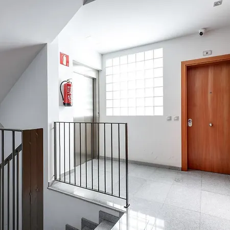 アパート Urban Flats Vallirana