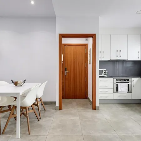 Urban Flats Vallirana アパート バルセロナ