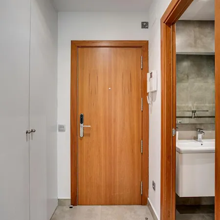 Urban Flats Vallirana Διαμέρισμα *